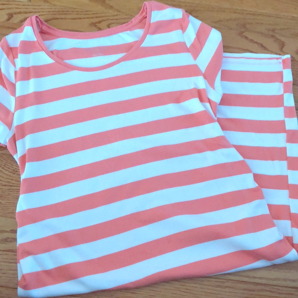 Liz Lange Maternity dress! Like new!